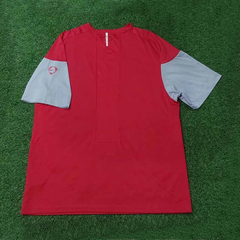 2009 – 10 ARSENAL TRAINING SHIRT - Image 2