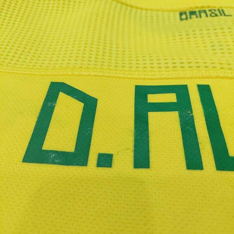 2011 BRAZIL HOME AUTHENTIC P2R SHIRT DANI ALVES - Image 12