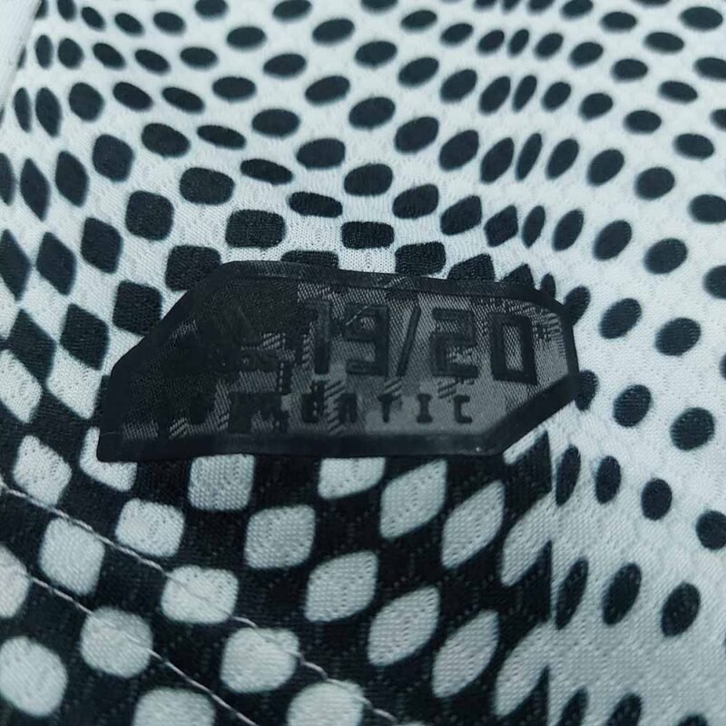 2019 – 20 JUVENTUS FOURTH AUTHENTIC P2R SHIRT - Image 3