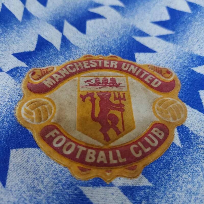 1990 – 92 MANCHESTER UNITED AWAY SHIRT #8 - Image 4