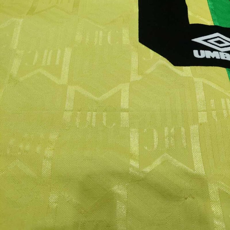 1993 – 94 MANCHESTER UNITED THIRD SHIRT INCE - Image 5