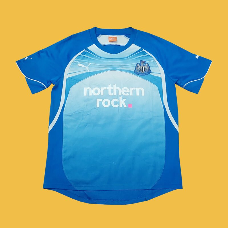 2010 – 11 NEWCASTLE UNITED TRAINING SHIRT