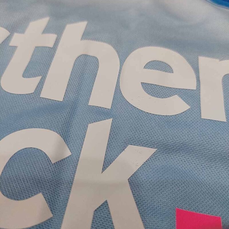 2010 – 11 NEWCASTLE UNITED TRAINING SHIRT - Image 3
