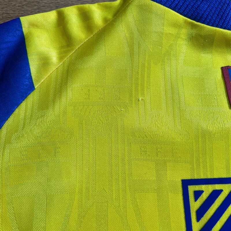 1996 - 1997 SWEDEN HOME SHIRT #7 (LARSSON) - Image 2