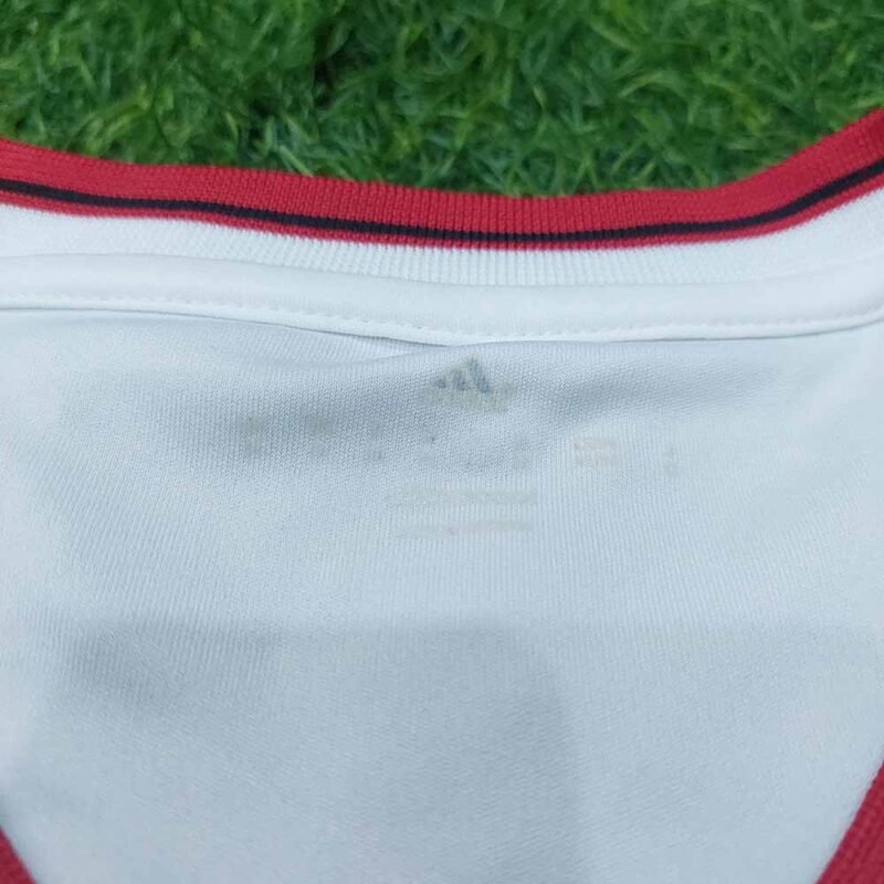 2015 – 16 MANCHESTER UNITED AWAY SHIRT ROONEY - Image 3