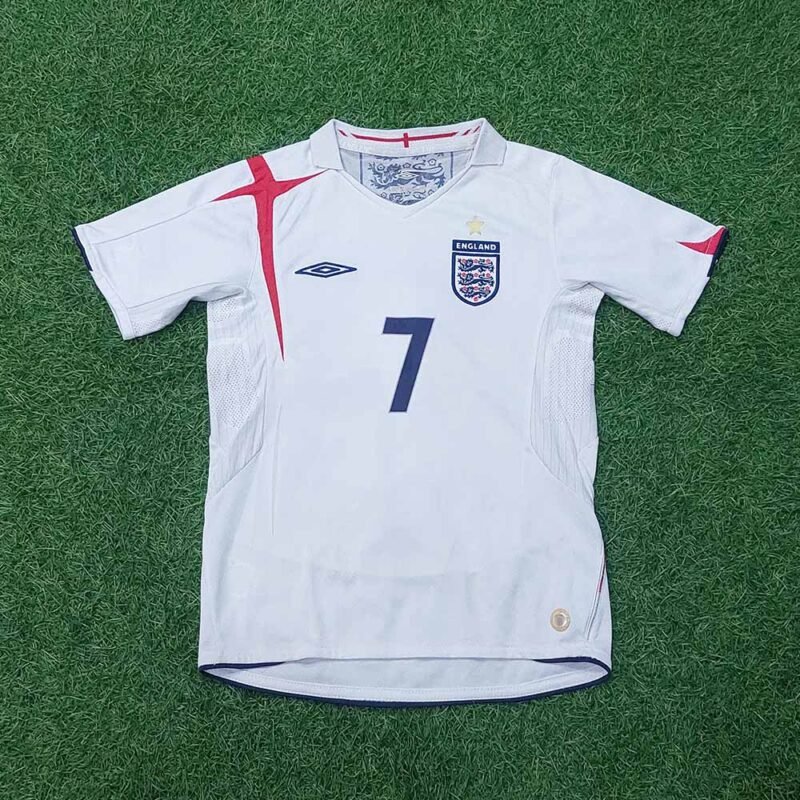 2006 ENGLAND HOME BOYS SHIRT BECKHAM - Image 2