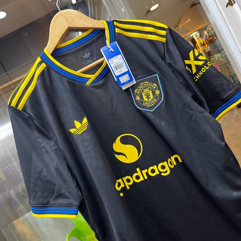 2025 - 26 MANCHESTER UNITED THIRD SHIRT CUNHA - Image 2
