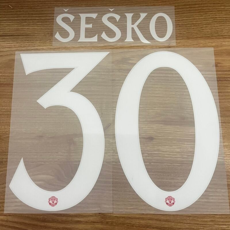 2025 - 26 MANCHESTER UNITED HOME CUP NAMESET SESKO