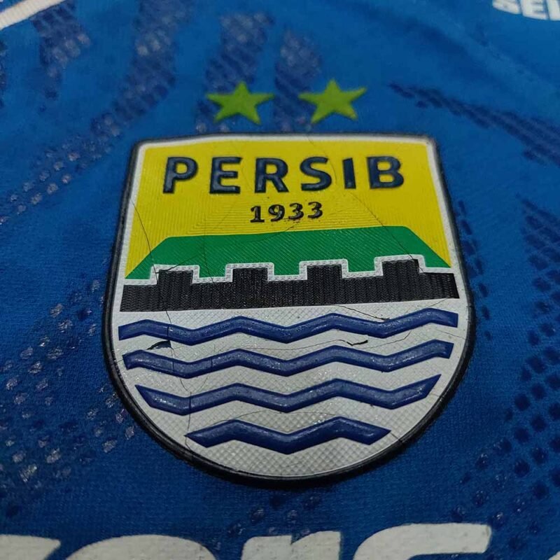 2018 PERSIB BANDUNG HOME MATCH WORN UNWASHED SHIRT TONY SUCIPTO - Image 4