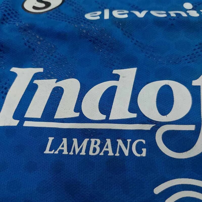 2018 PERSIB BANDUNG HOME MATCH WORN UNWASHED SHIRT TONY SUCIPTO - Image 5