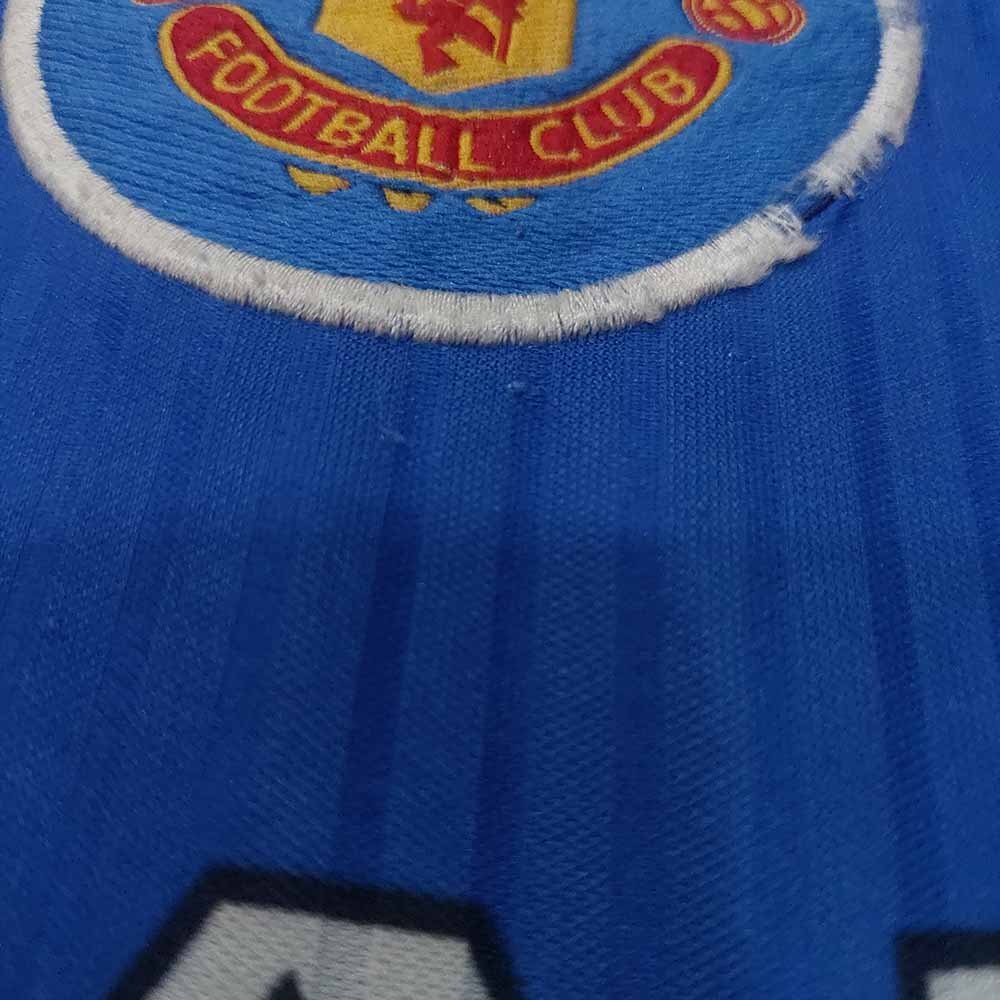 1996 – 97 MANCHESTER UNITED THIRD BOYS SHIRT BECKHAM - Image 10