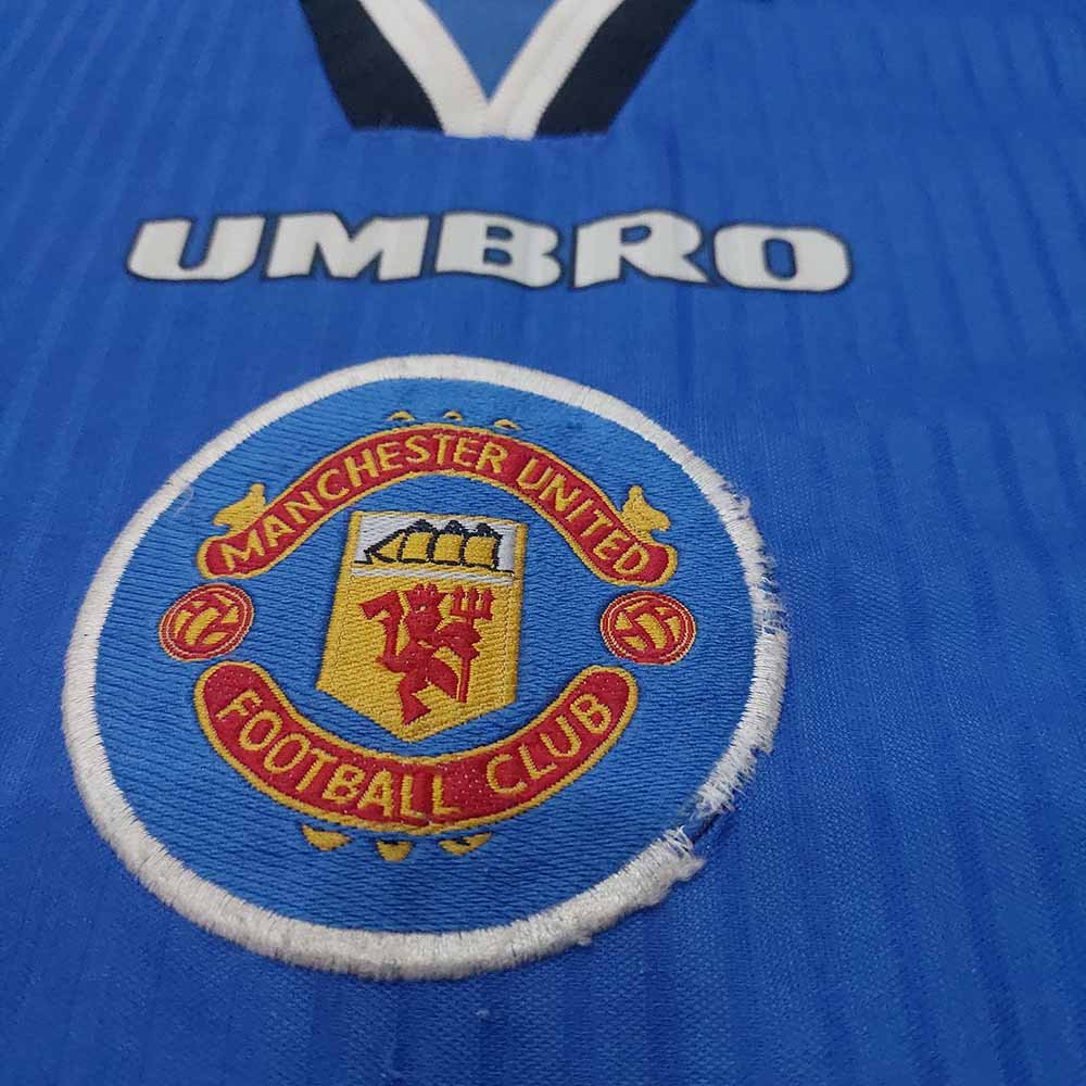 1996 – 97 MANCHESTER UNITED THIRD BOYS SHIRT BECKHAM - Image 5