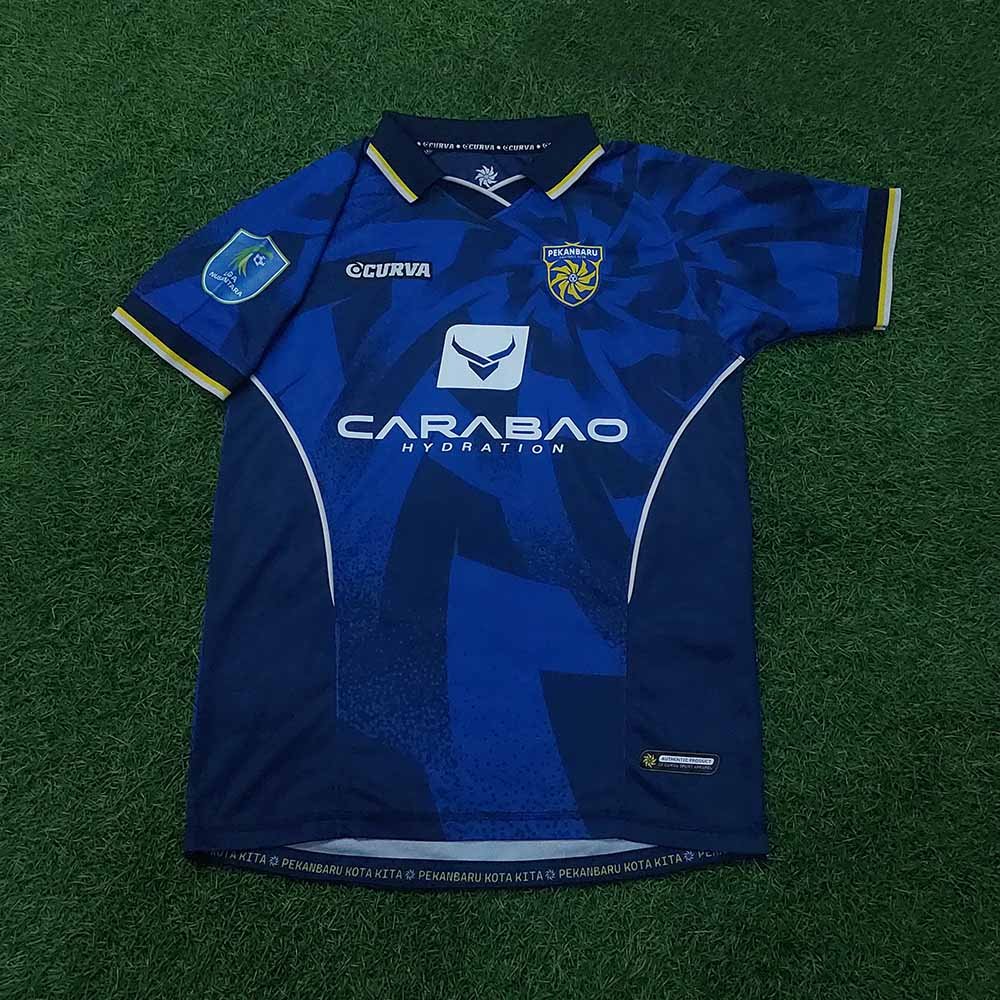 2025 – 26 PEKANBARU FC HOME MATCHWORN SHIRT RAFA ABDURAHMAN + SHORTS - Image 4