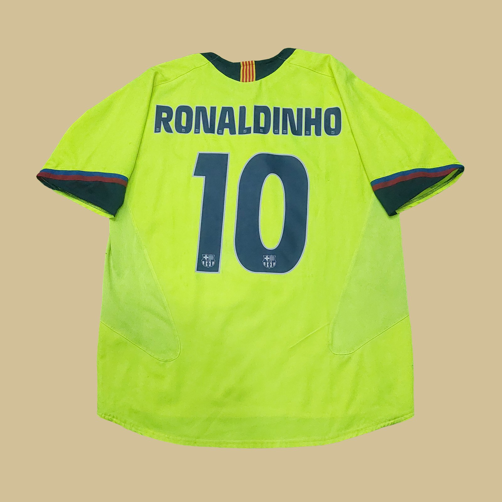 2005 – 06 BARCELONA AWAY SHIRT RONALDINHO
