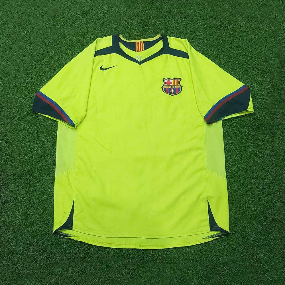 2005 – 06 BARCELONA AWAY SHIRT RONALDINHO - Image 2
