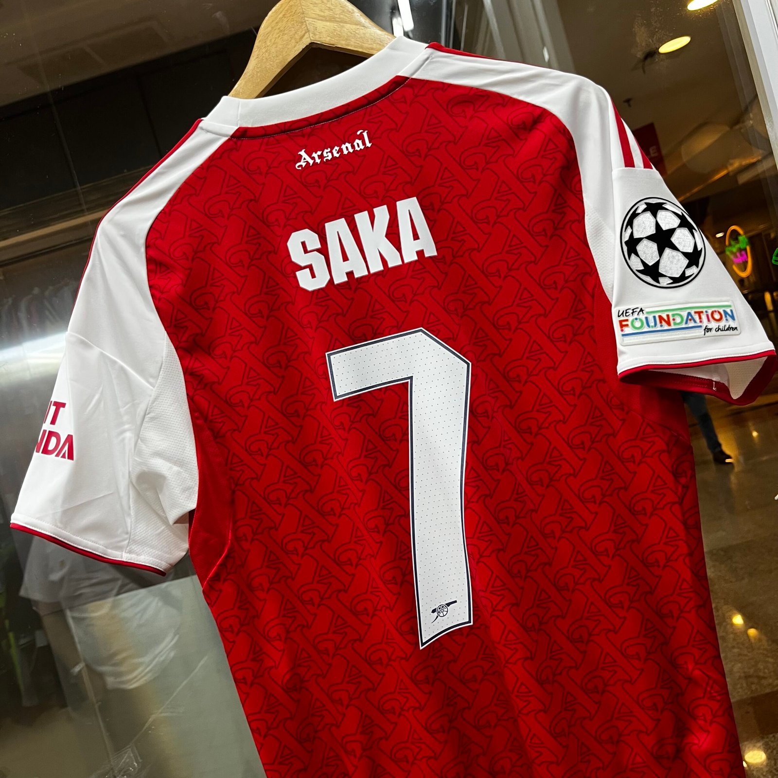 2025 - 26 ARSENAL HOME SHIRT SAKA FINAL UCL PATCH