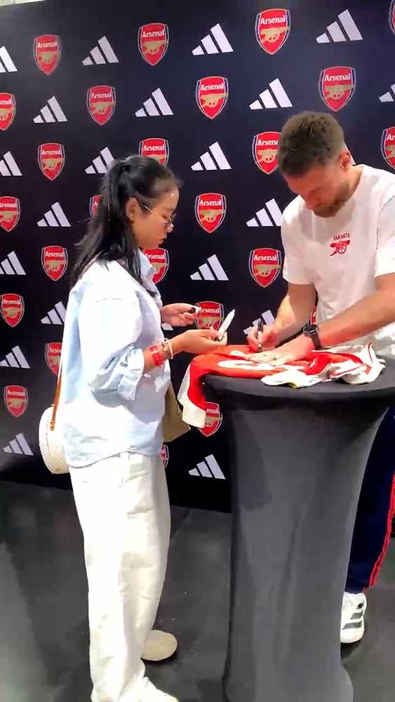 2015 – 16 ARSENAL HOME BOYS SHIRT RAMSEY - Image 7