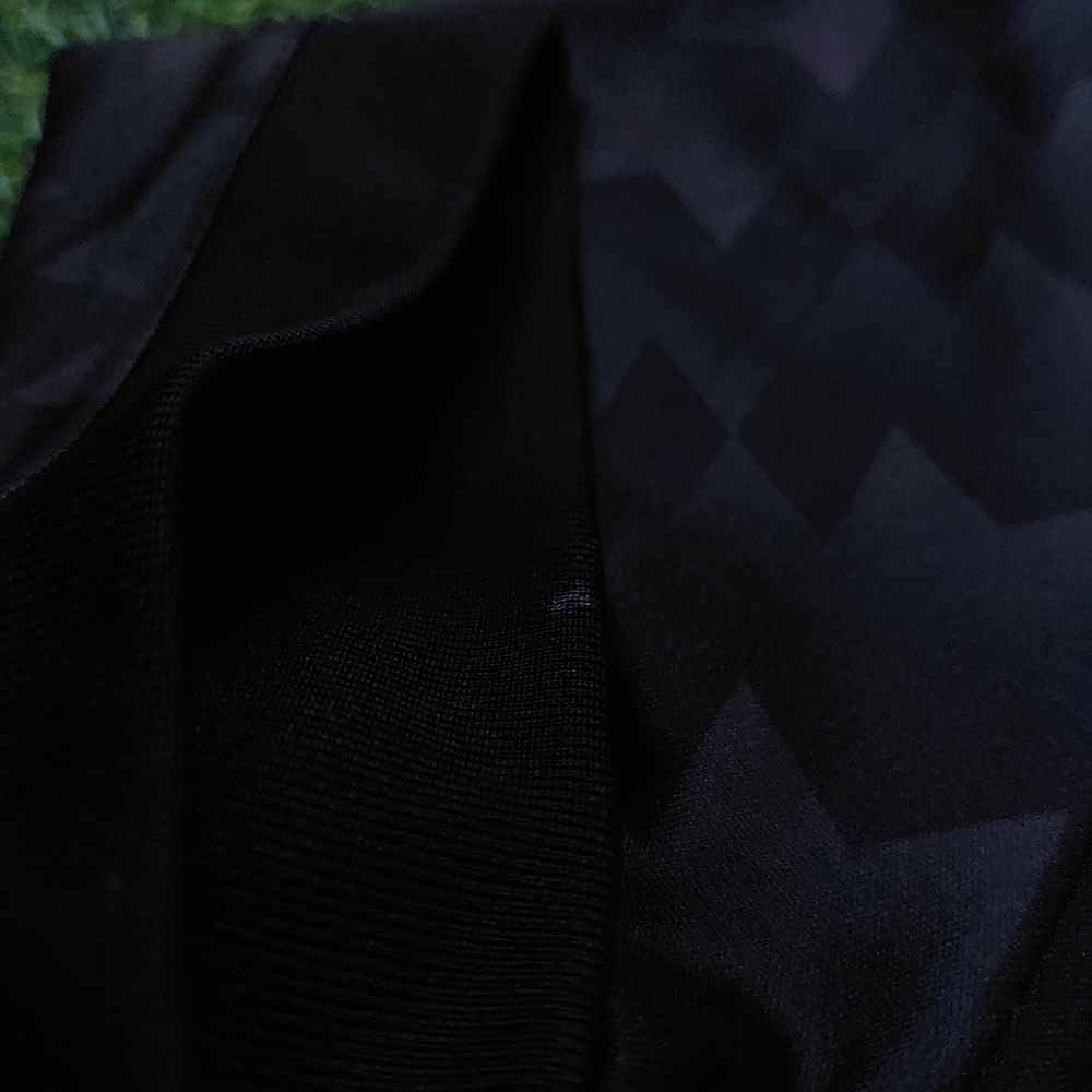 2017 – 18 MANCHESTER UNITED AWAY SHIRT CARRICK - Image 3