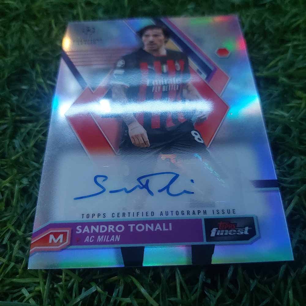 2022 – 23 TOPPS FINEST UEFA UCL & EL AUTOGRAPH – A-ST SANDRO TONALI - Image 3